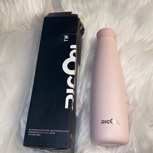 NWT: RICOOL water bottle